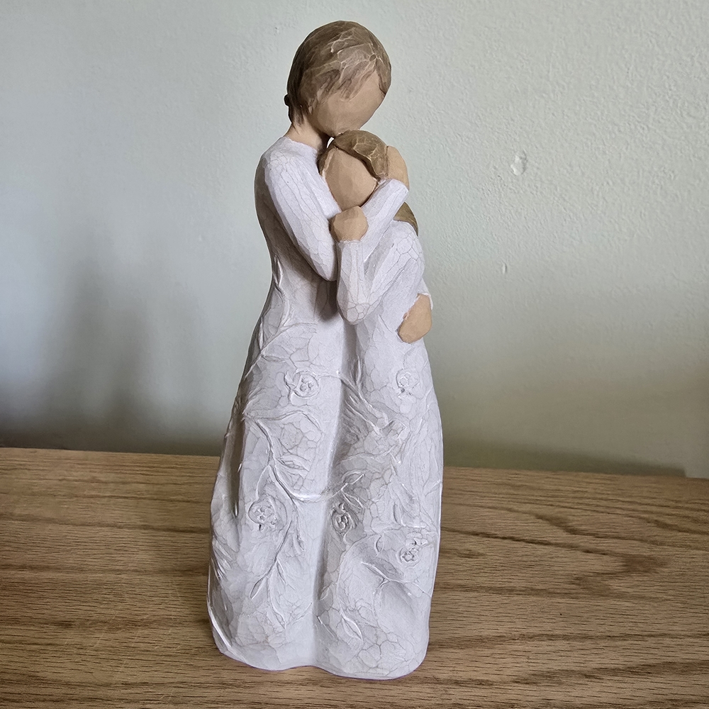 Willow Tree White Mother and Child Figurine - Close To Me